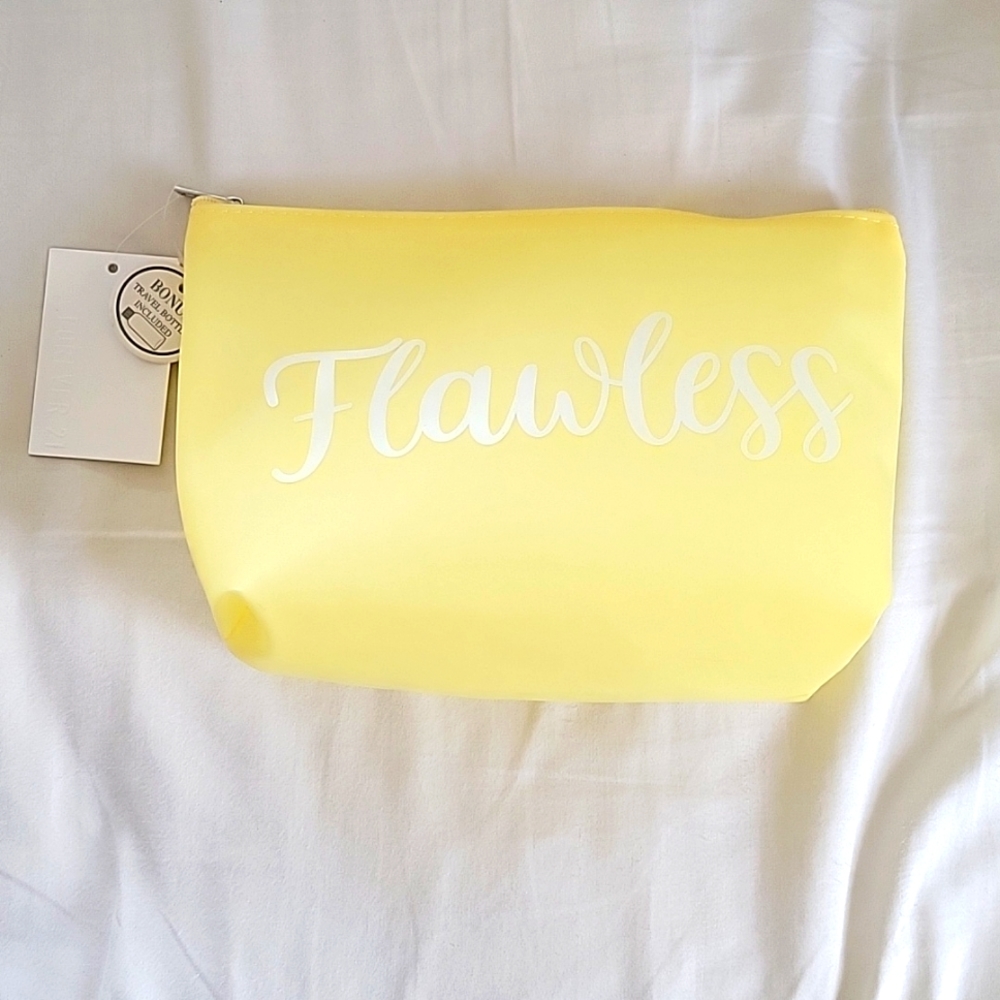 ✨️ "Flawless" make-up bag, NWT☀️🎉 - Picture 5 of 8